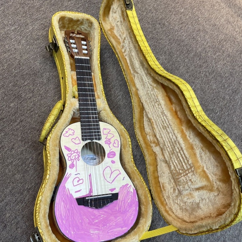 26-дюймовая кожаная коробка дл – обзор и цена Musical Instrument Ukulele